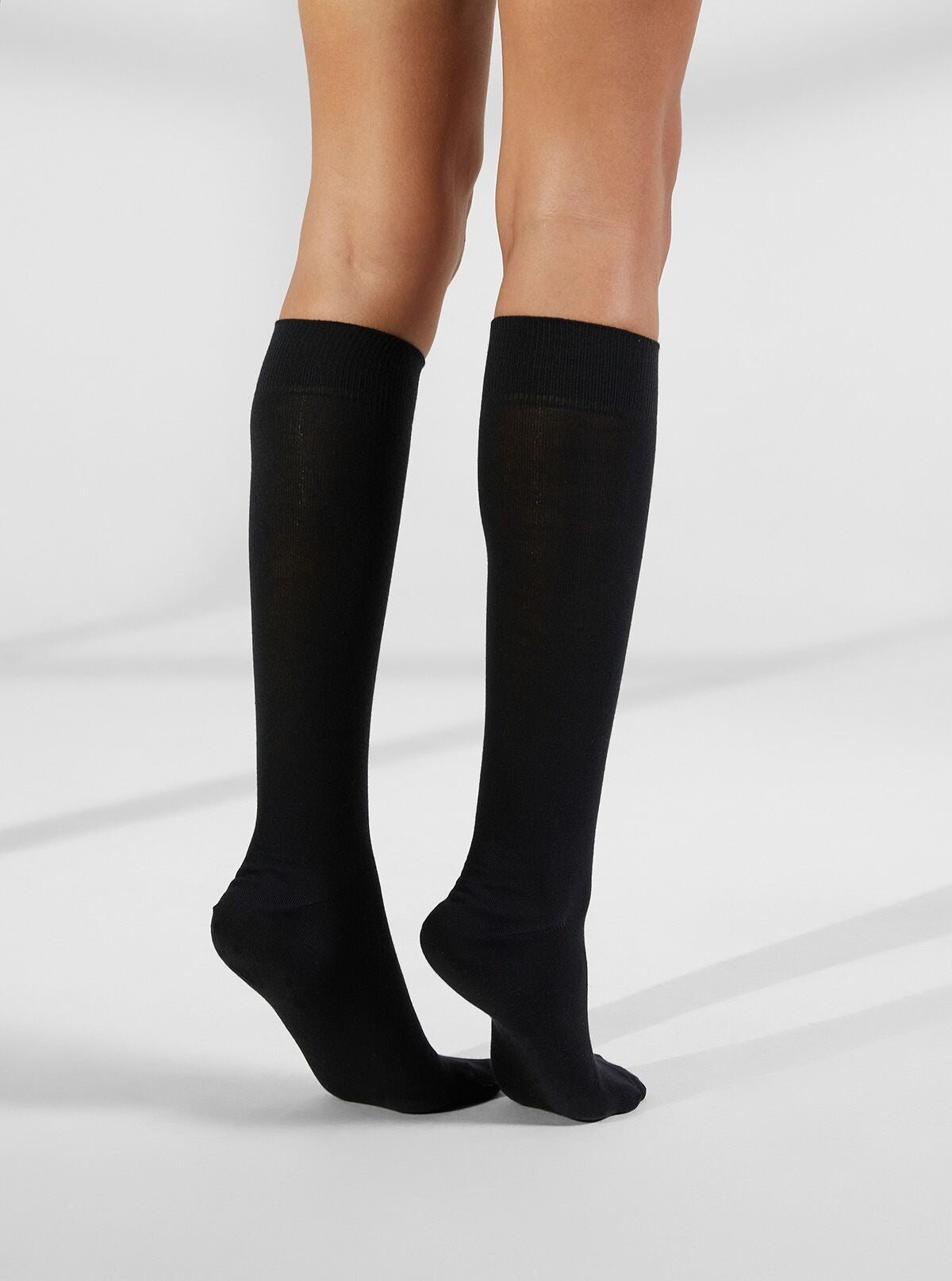 Solid Black Nutritive Q10 Socks