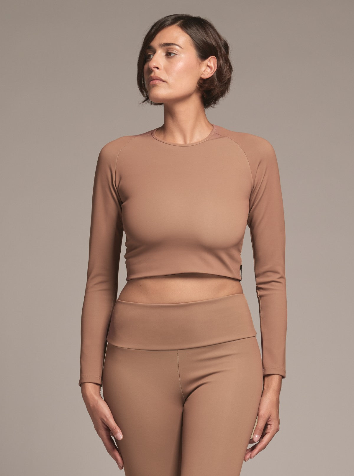 Figurbetontes Langarm-Crop-Top - Glam Active Cuoio