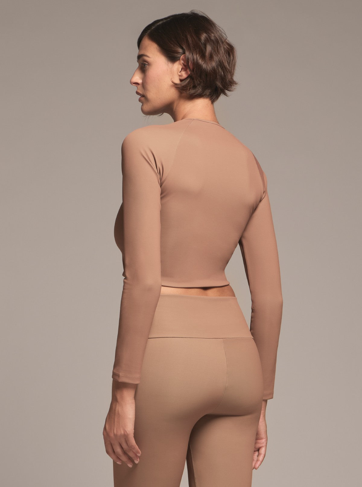 Figurbetontes Langarm-Crop-Top - Glam Active Cuoio