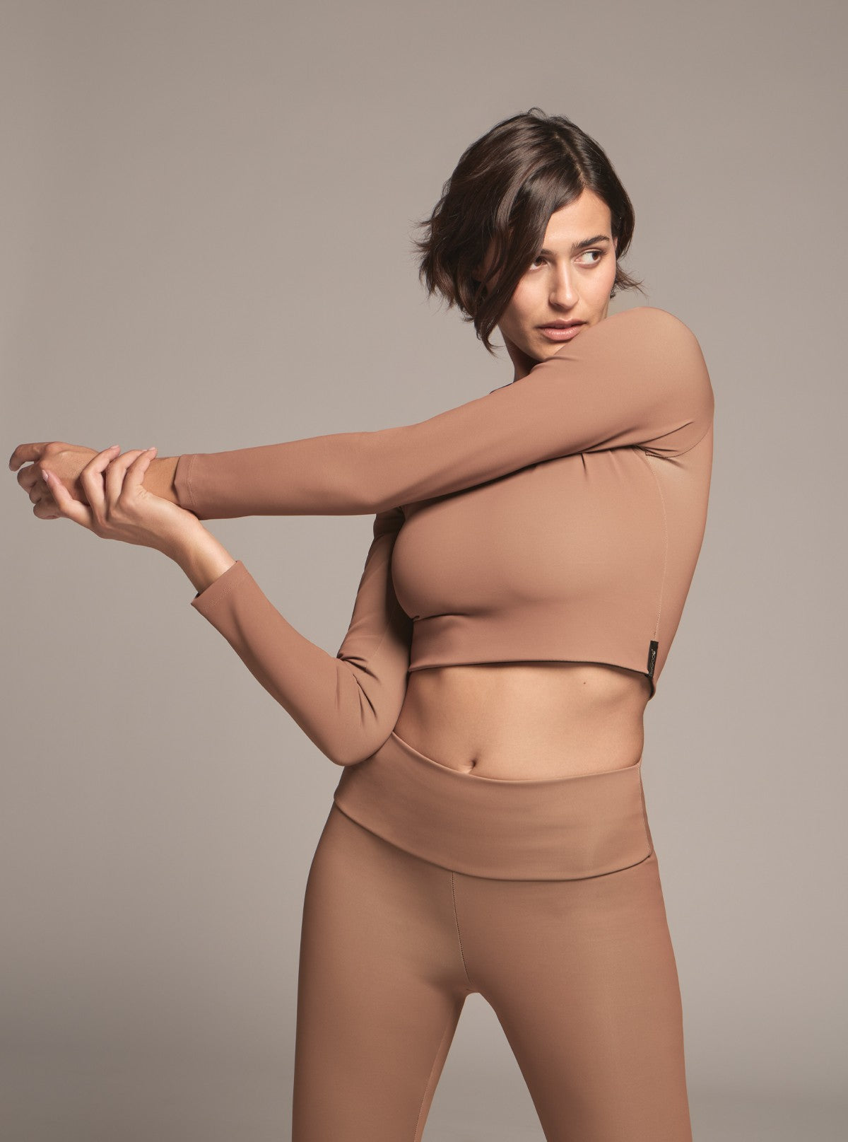 Figurbetontes Langarm-Crop-Top - Glam Active Cuoio