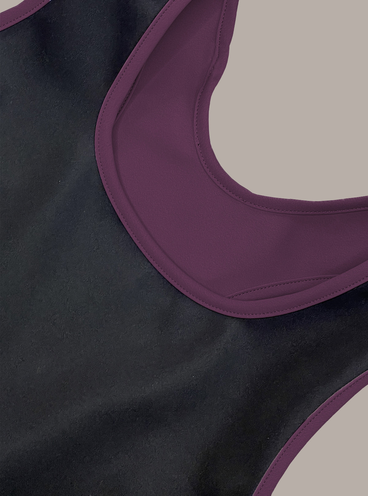 Formendes und Schlankmachendes Top - Glam Active Wine