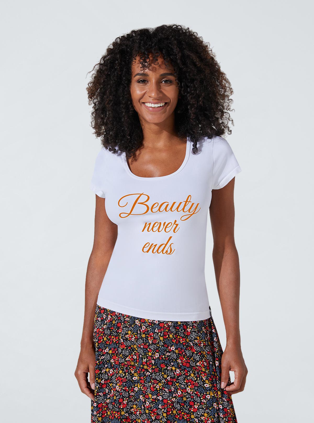 Weißes verschlankendes und hydratisierendes Shirt mit Aufdruck «Beauty»