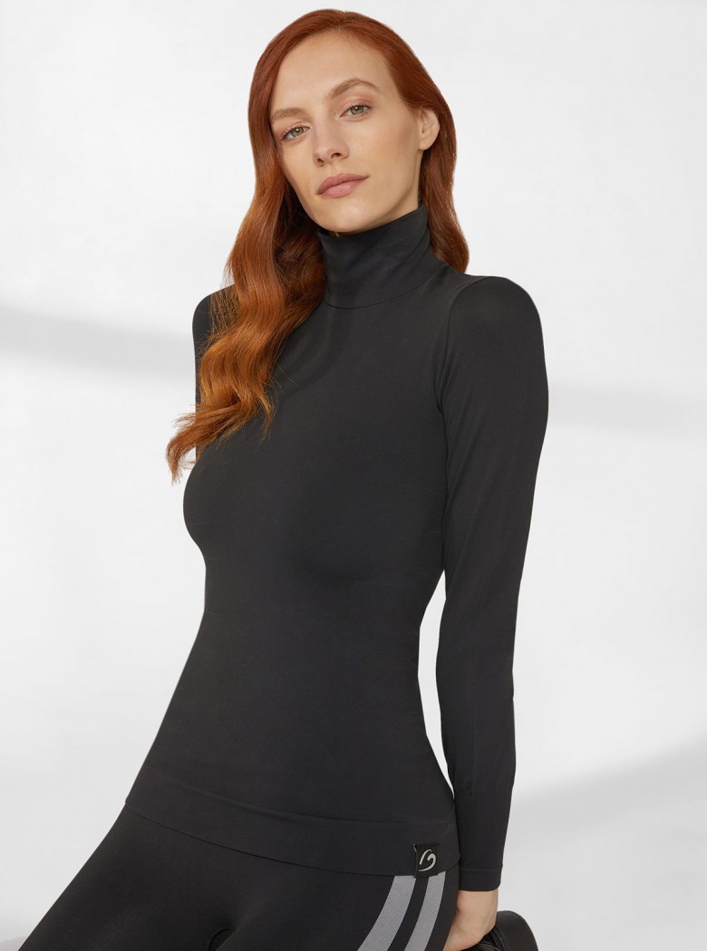 Schlank machender Rollkragenpullover Schlank machender Rollkragenpullover