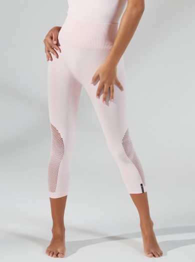 Leggings Capri Slim Con Aplique Perforado Rosa Pálido