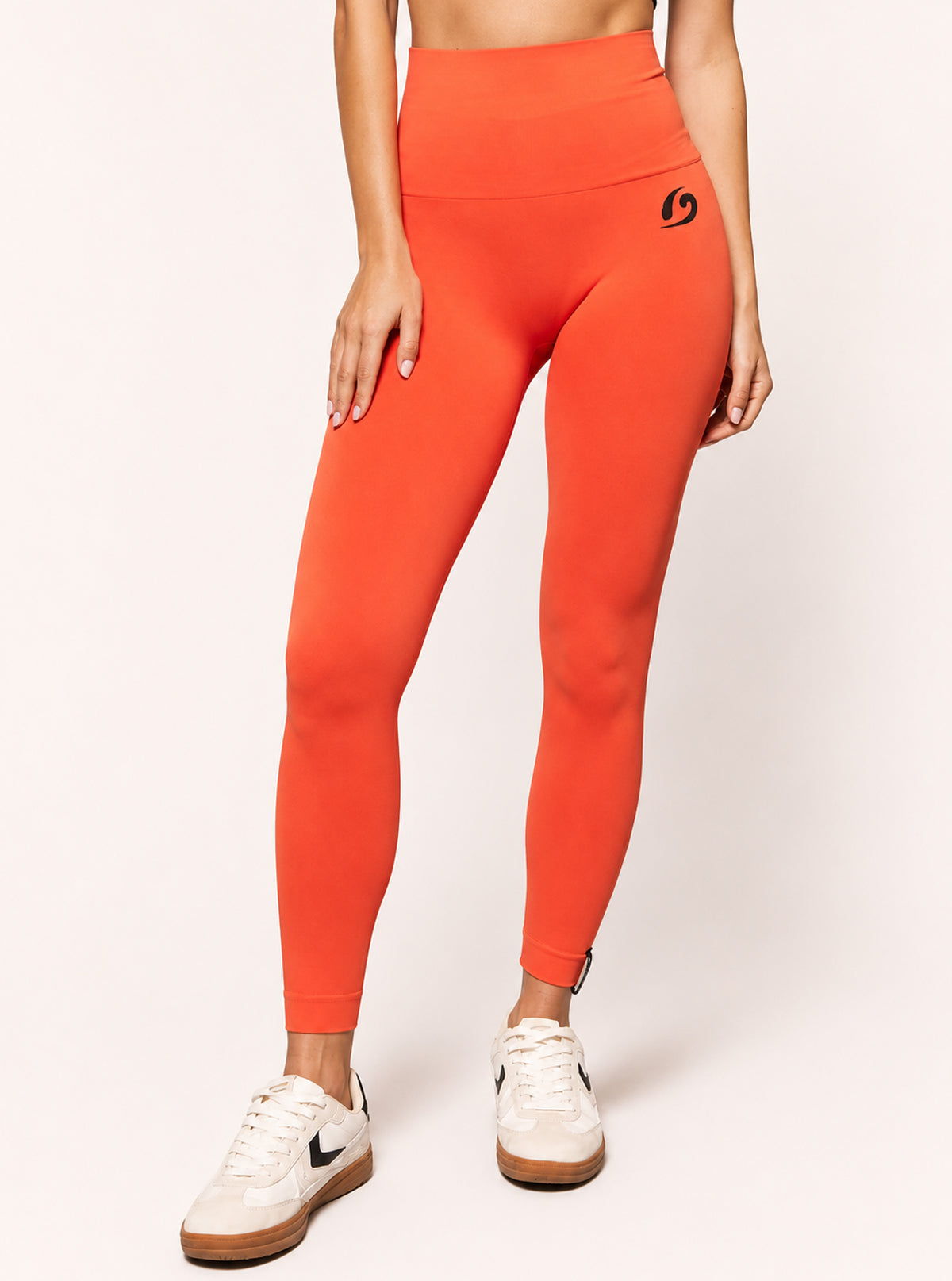 Slim-Leggings mit Push-up-Naht Orange