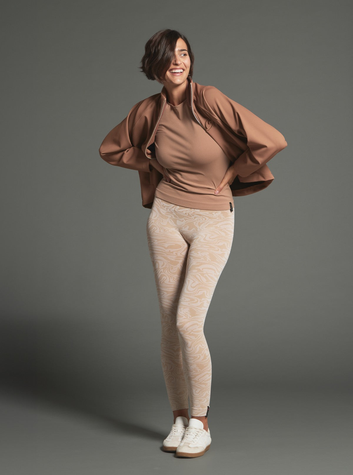 Maglia Girocollo a Manica Lunga Modellante - Glam Active Cuoio