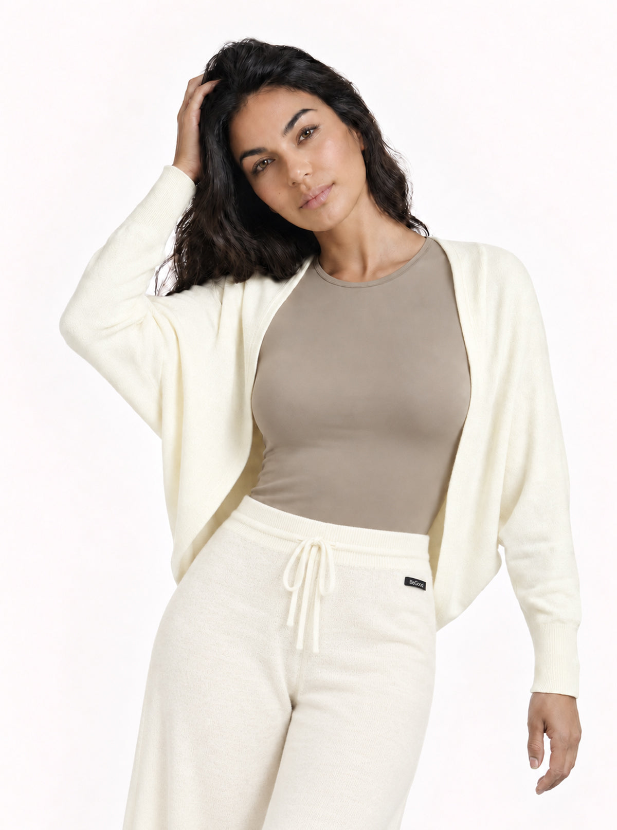 Coprispalle da donna in lana merino extra fine Panna