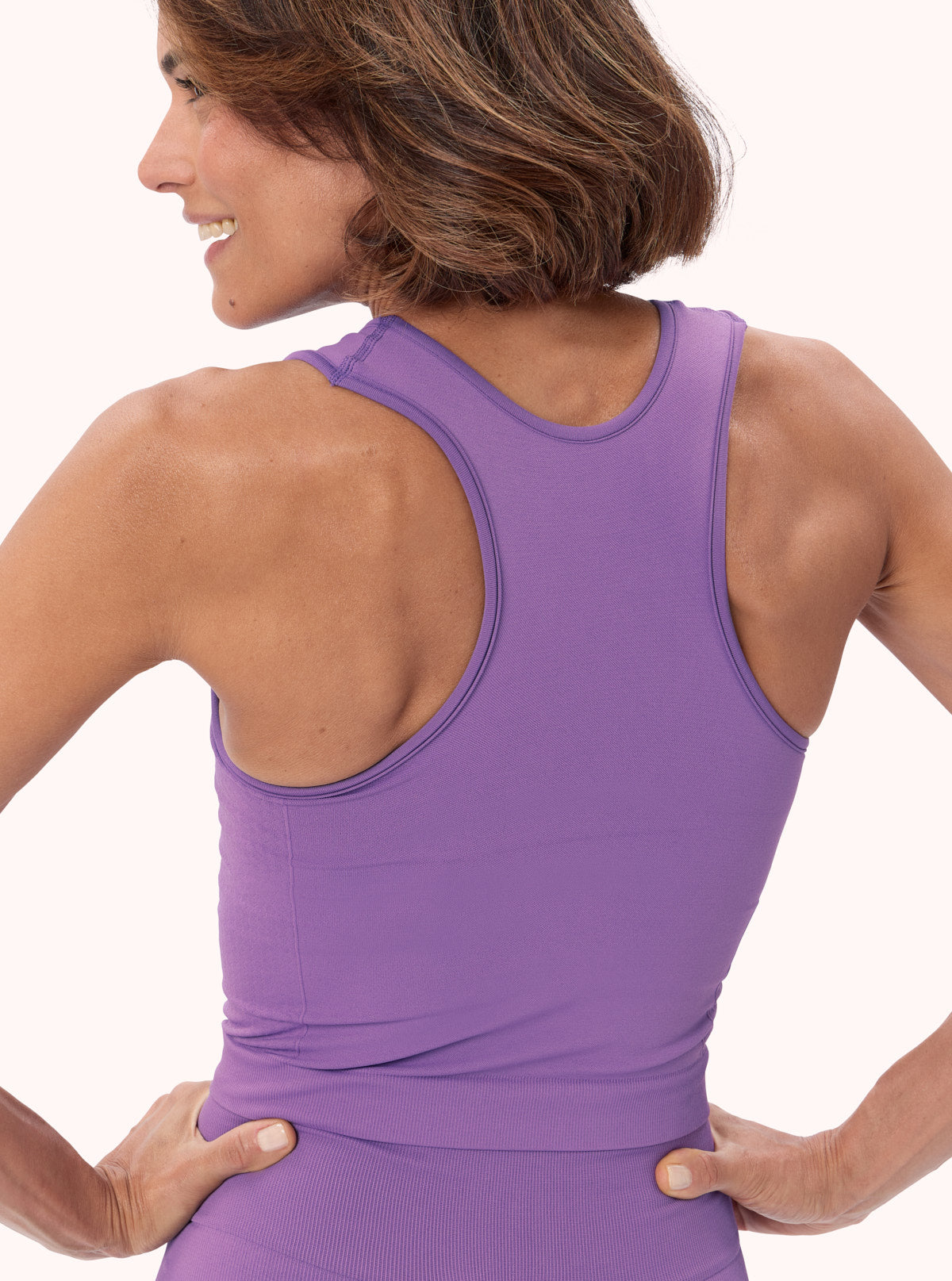 Crop Tank Top con Dettagli Viola