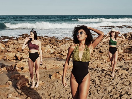 Am Meer oder im Schwimmbad: die Formen modellieren und schlanker werden